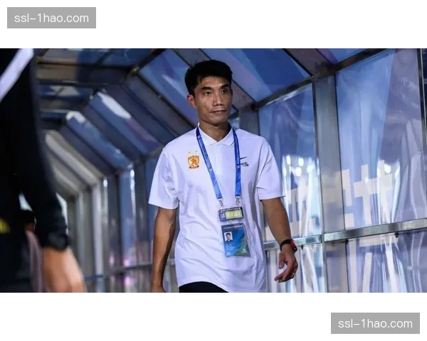 彭欣力老将经验支撑中场 西海岸年龄结构优化体现郑智思路